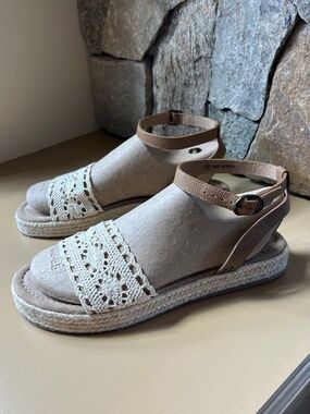 FAT FACE CROCHET ESPADRILLES